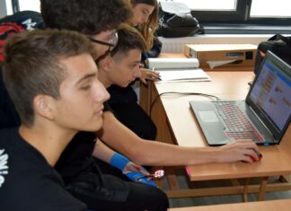 Activități STEM cu ocazia Săptămânii UE a programării, la Liceul Teoretic ”Nicolae Bălcescu” din Medgidia