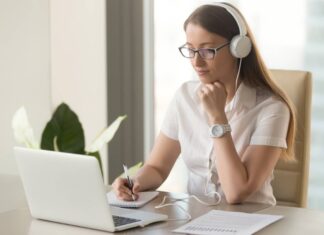 Explicațiile psihologului: Muzica ajută la procesul de învăţare; elevii să asculte în surdină o muzică de relaxare