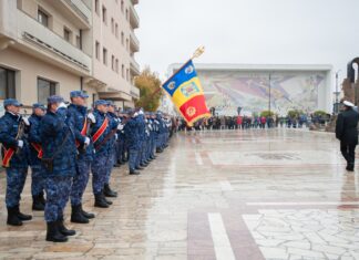 Ziua Națională, sărbătorită cu onoruri militare, în Piața Republicii din Mangalia