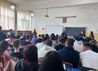 Elevi de la Liceul Tehnologic “Ion Bănescu” din Mangalia, prezenți la activitățile din cadrul proiectului “Dependenți de libertate”