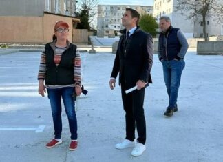 Mai multe locuri de parcare au fost amenajate pe strada Albatros