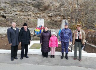 Ceremonialul depunerii de coroane la Monumentul Martirilor din Mangalia