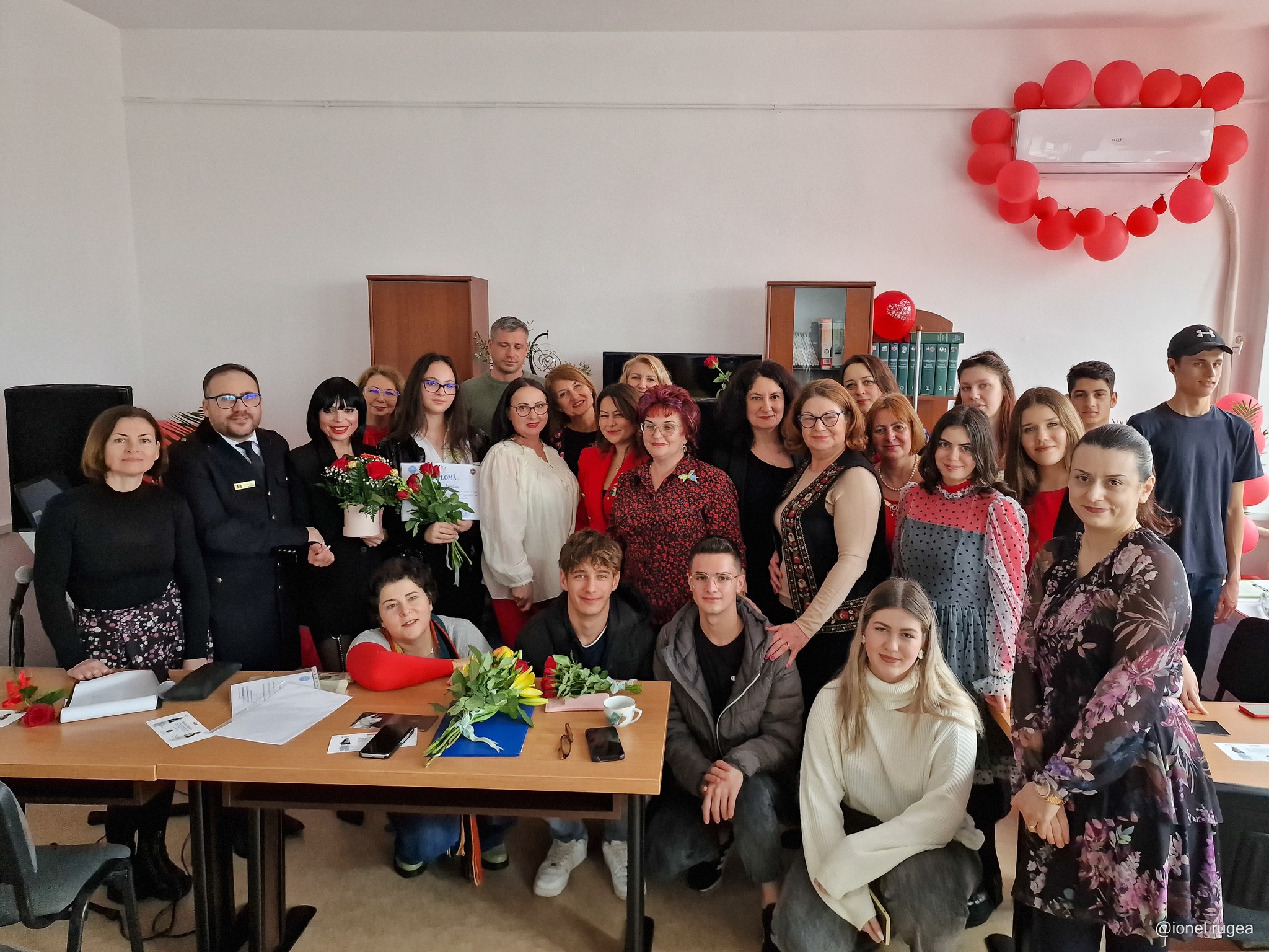 Poetul si cantareața, Colegiul Economic Mangalia