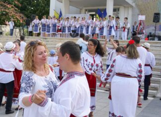 (video) Prima zi de concurs a Festivalului “Trăiri și emoții românești”, eveniment organizat de Asociația Down Plus București în parteneriat cu Direcția de Cultură și Sport Mangalia
