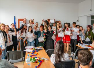 (video) Recital de muzică și poezie la Colegiul Economic Mangalia: „Țara Mea, mică stea”