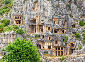 Descoperă istoria lui Moș Crăciun printr-o vacanță de iarnă în Antalya