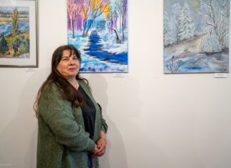 Clubul de Cultură și Artă ”Solteris” vă invită, duminică, 6 aprilie, la expoziția de pictură ”Galaxia ninsorilor albastre”, artist Silvia Carmen Cântea