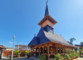 (video) Sfânta Liturghie în Duminica a II-a după Paști (a Sf. Ap. Toma) – Biserica Sfântul Mina din Mangalia