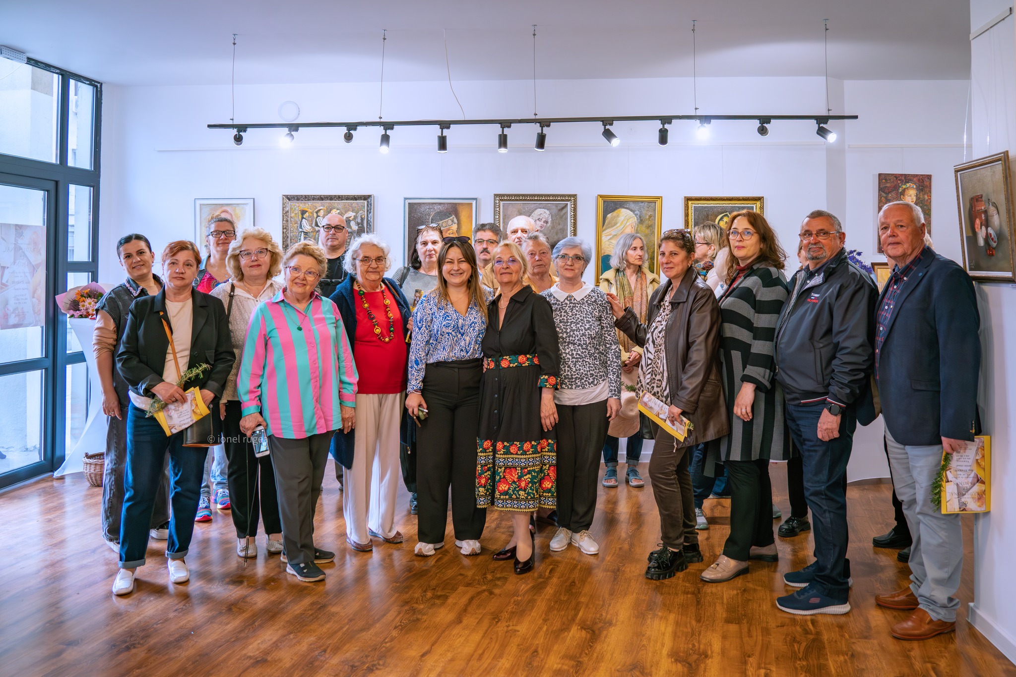 Expozitia Tradiționalul la feminin (1)