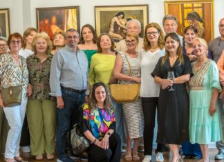 (video) Vernisaj cu emoție la Galeria de Artă Mangalia: Mihaela Rizon și-a lansat prima expoziție personală – „În oglinda lumii”