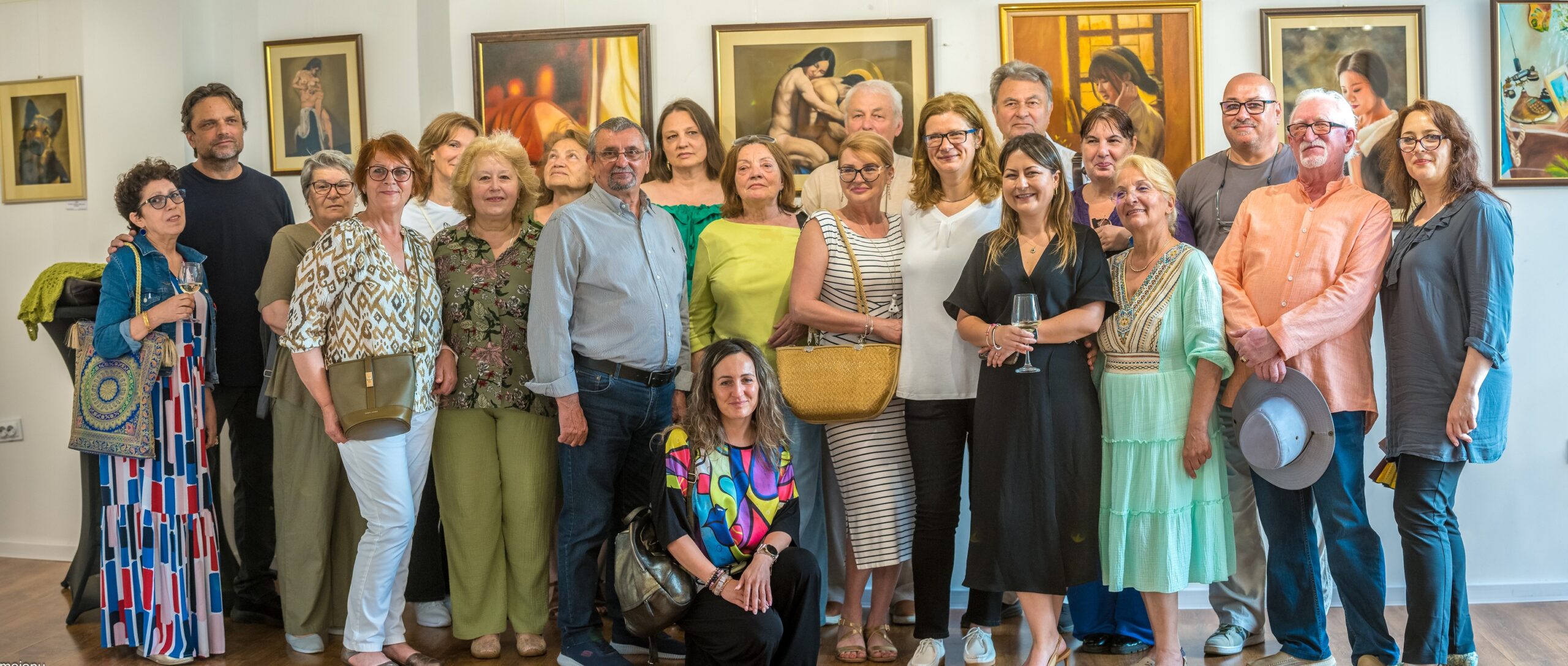 În oglinda lumii - expozitie Mihaela Rizon (1)