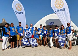 Membrii Rotary Mangalia promovează campania #GenerațiaFărăHPV pe litoral