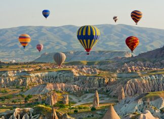 Turcia înregistrează venituri record din turism: 50 de miliarde USD și 50 de milioane de vizitatori