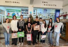 Copiii din Mangalia și Albești au primit daruri de Crăciun printr-o acțiune umanitară