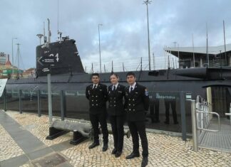 Ofițeri români de marină, instruiți la bordul unui submarin portughez