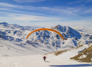 Descoperă magia iernii pe pitoreasca Coastă a Mării Negre din Turcia. Cupa Mondială FIS de Snowboard a readus spectacolul la Palandöken, în Erzurum
