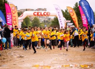 Ploaia nu i-a oprit: mii de participanți la ediția aniversară a Maratonului Nisipului. Câștigătorii ediției 2026: spaniolul Jesús Lorenzo Rubiales și Irina Popa s-au impus la maraton