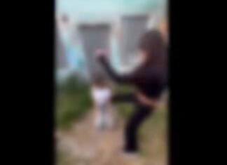 (video) Minoră de 15 ani, agresată și amenințată în Mangalia. O tânără a fost arestată preventiv, iar o minoră se află în arest la domiciliu